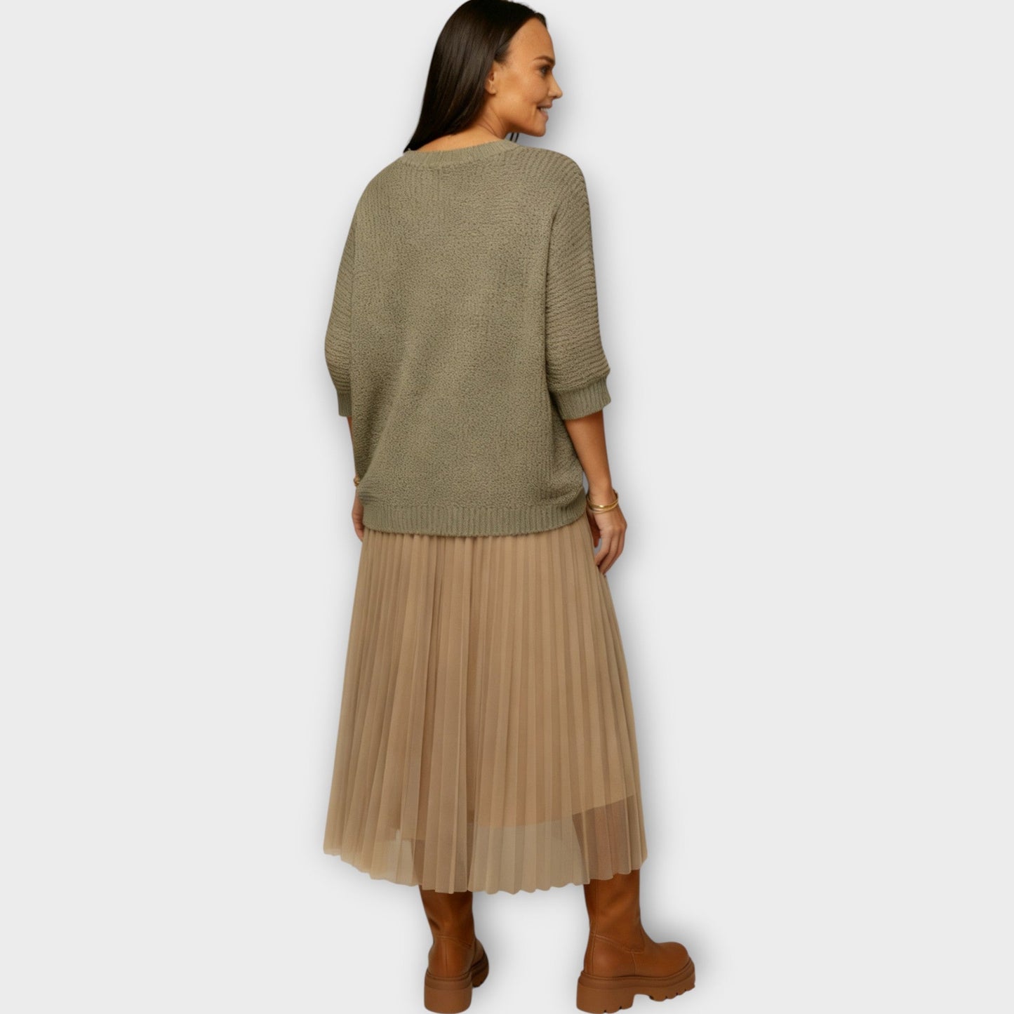 Top de Punto y Falda Midi Plisada