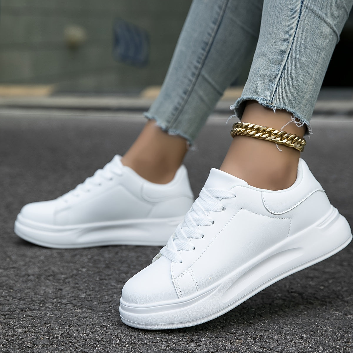 Romy - Zapatillas de piel blanca con un aspecto limpio
