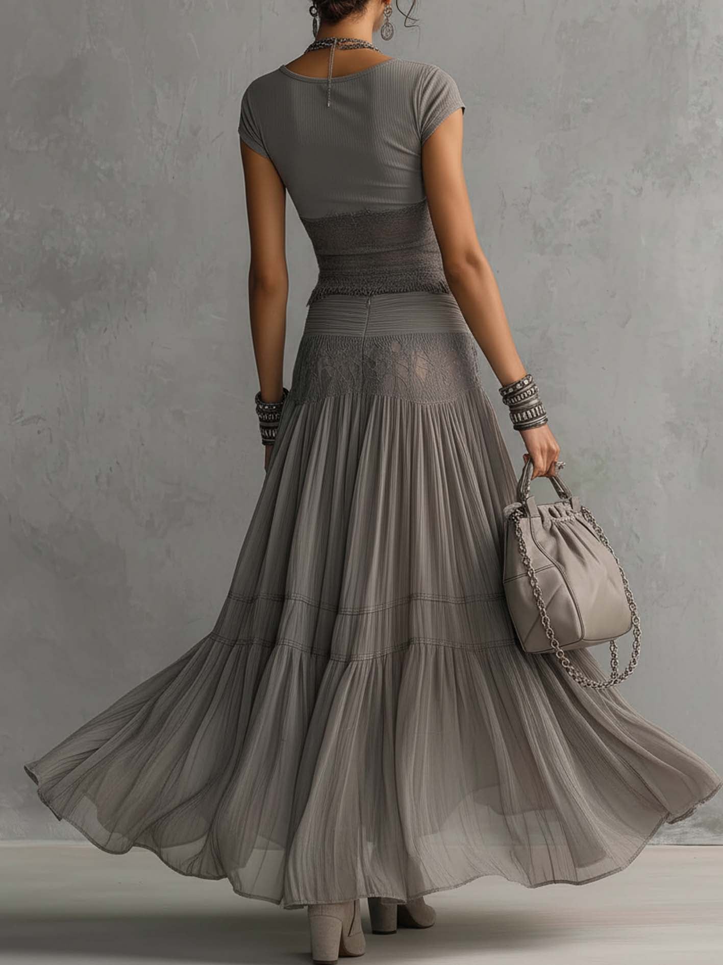 Alba - Conjunto completo con top gris de paneles de encaje y falda larga plisada