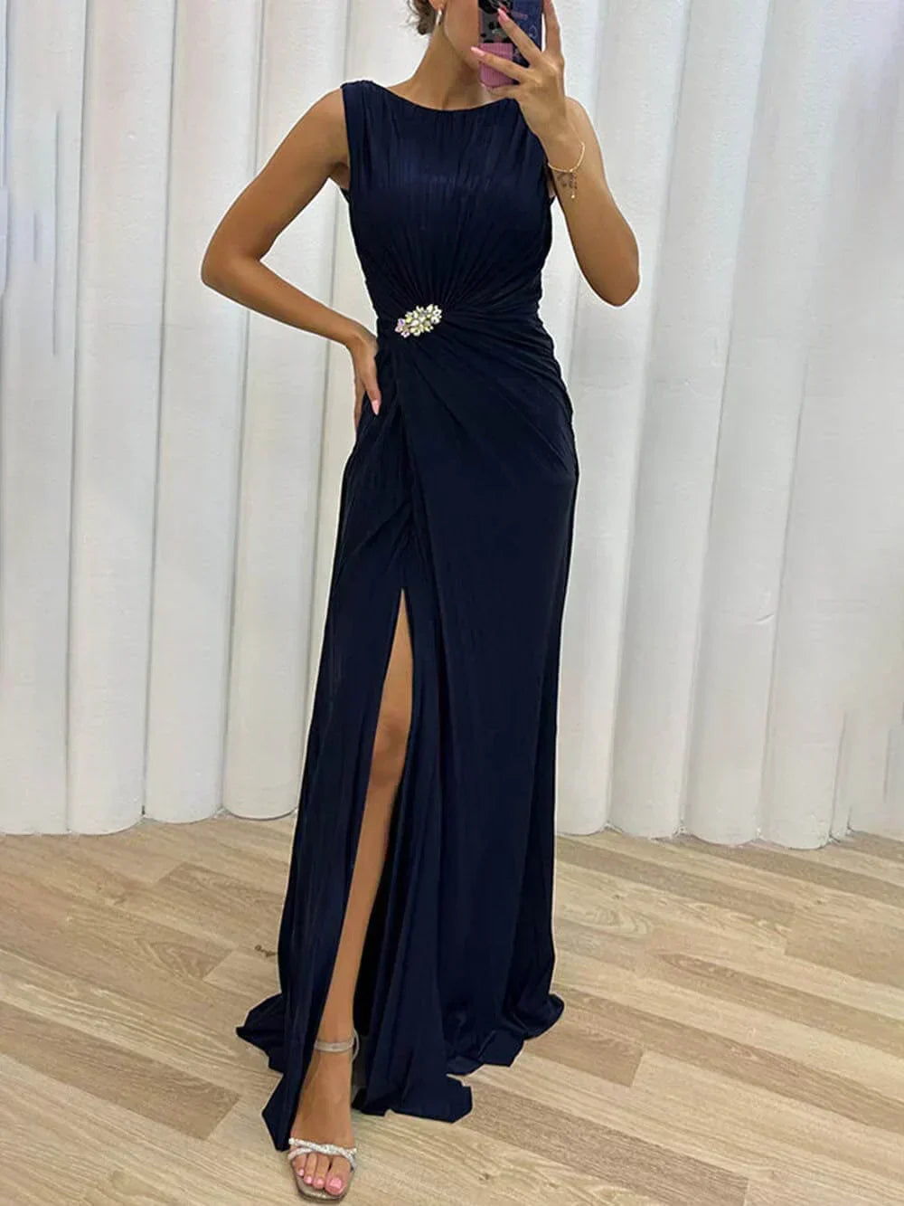 Kendra - Vestido Maxi Con Corte Lateral Que Acentúa la Figura