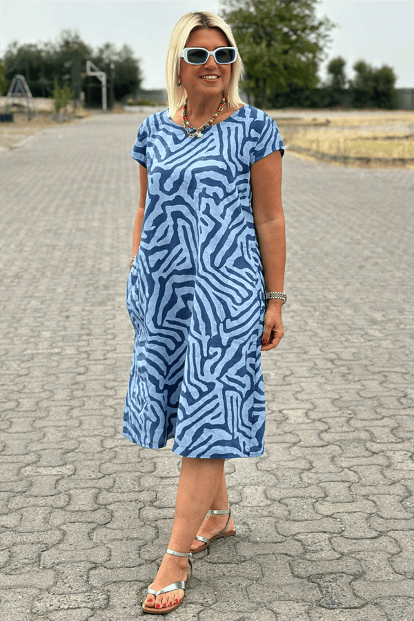 Nelia - Vestido de estampado de cebra con cuello redondo