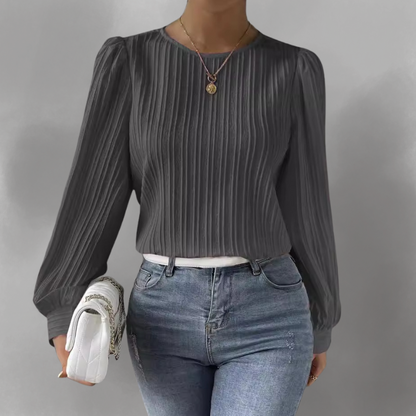 Carly – Blusa de Manga Larga Plisada