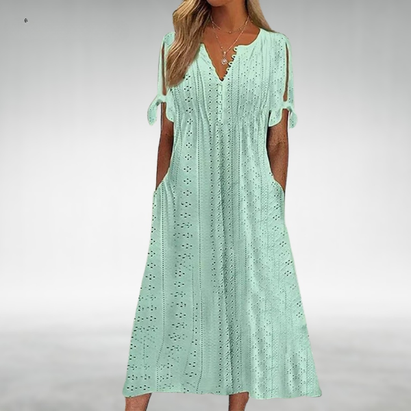 NATALIE – VESTIDO DE VERANO AZUL CLARO CON OJAL