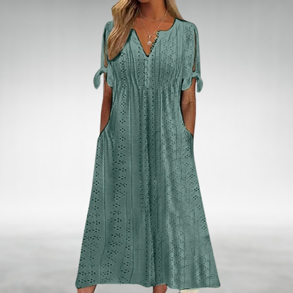 NATALIE – VESTIDO DE VERANO AZUL CLARO CON OJAL