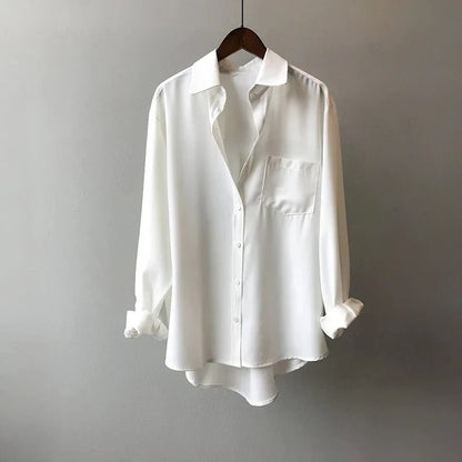 Riley – Blusa de Seda con Elegancia Fluida