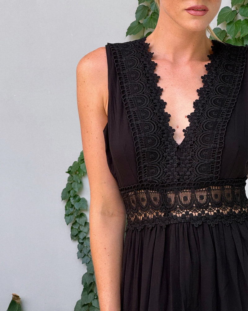 Mirna - Vestido de tirantes de encaje con escote en V