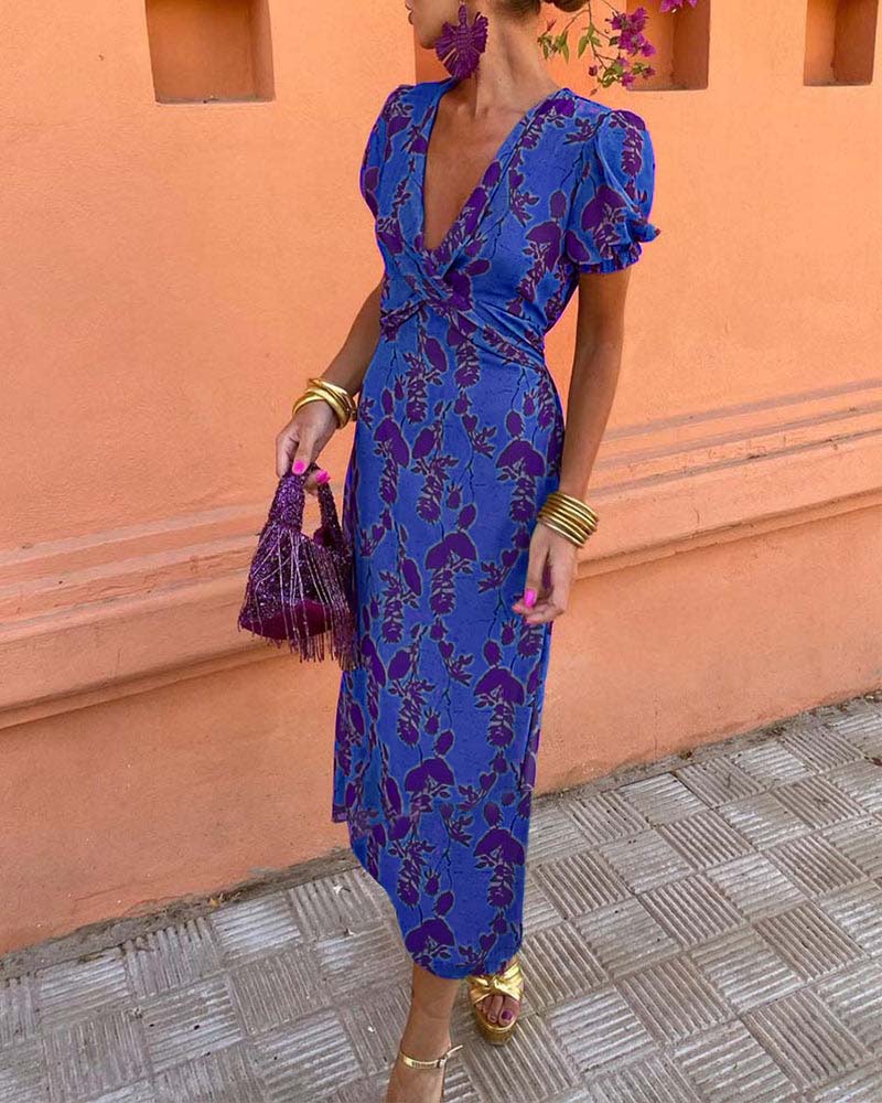 Aria™ - Elegante vestido de escote en V profundo con patrón de hojas
