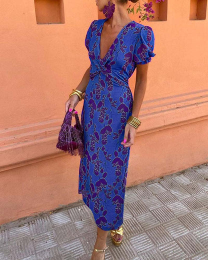 Aria™ - Elegante vestido de escote en V profundo con patrón de hojas