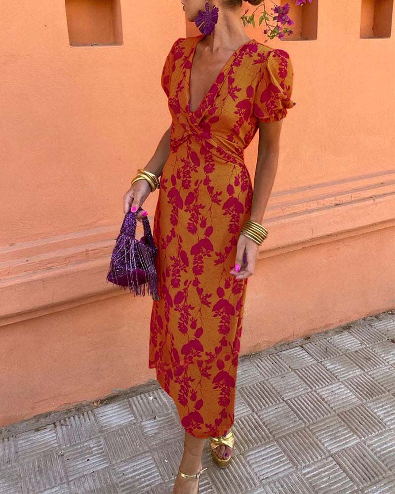 Aria™ - Elegante vestido de escote en V profundo con patrón de hojas