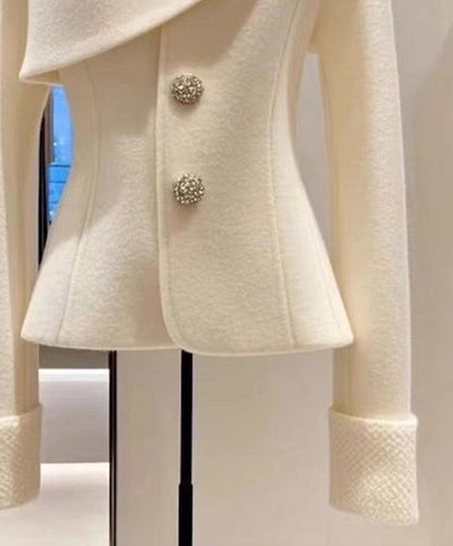 Lola | Blazer Asimétrico con Botones