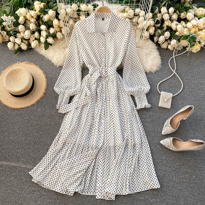 Vestido Plisado de Chiffon con Lunares
