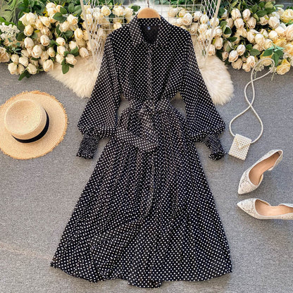 Vestido Plisado de Chiffon con Lunares