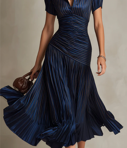 Adria | Vestido midi de satén con diseño de rayas vintage