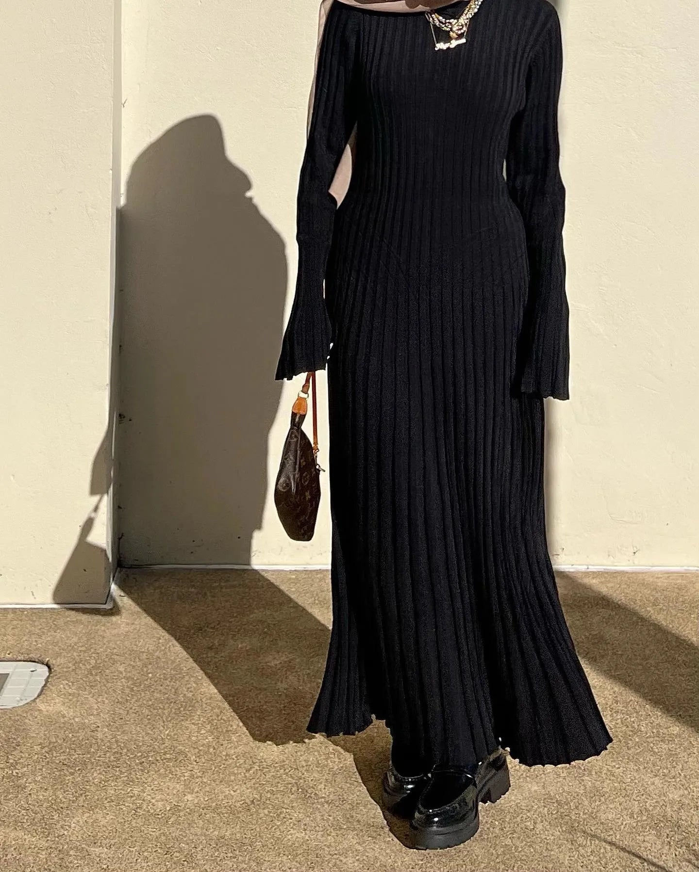 Sara - Nuevo Vestido Midi de Punto