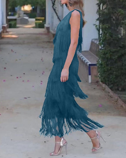 Vestido de flecos elegante Maya con hombros al aire