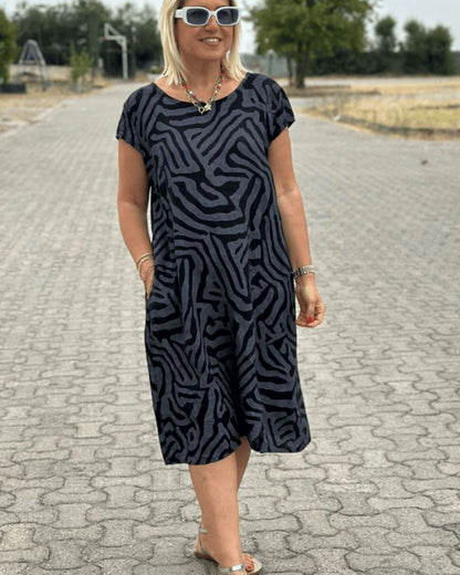 Vestido de verano con cuello redondo - Elegancia atemporal