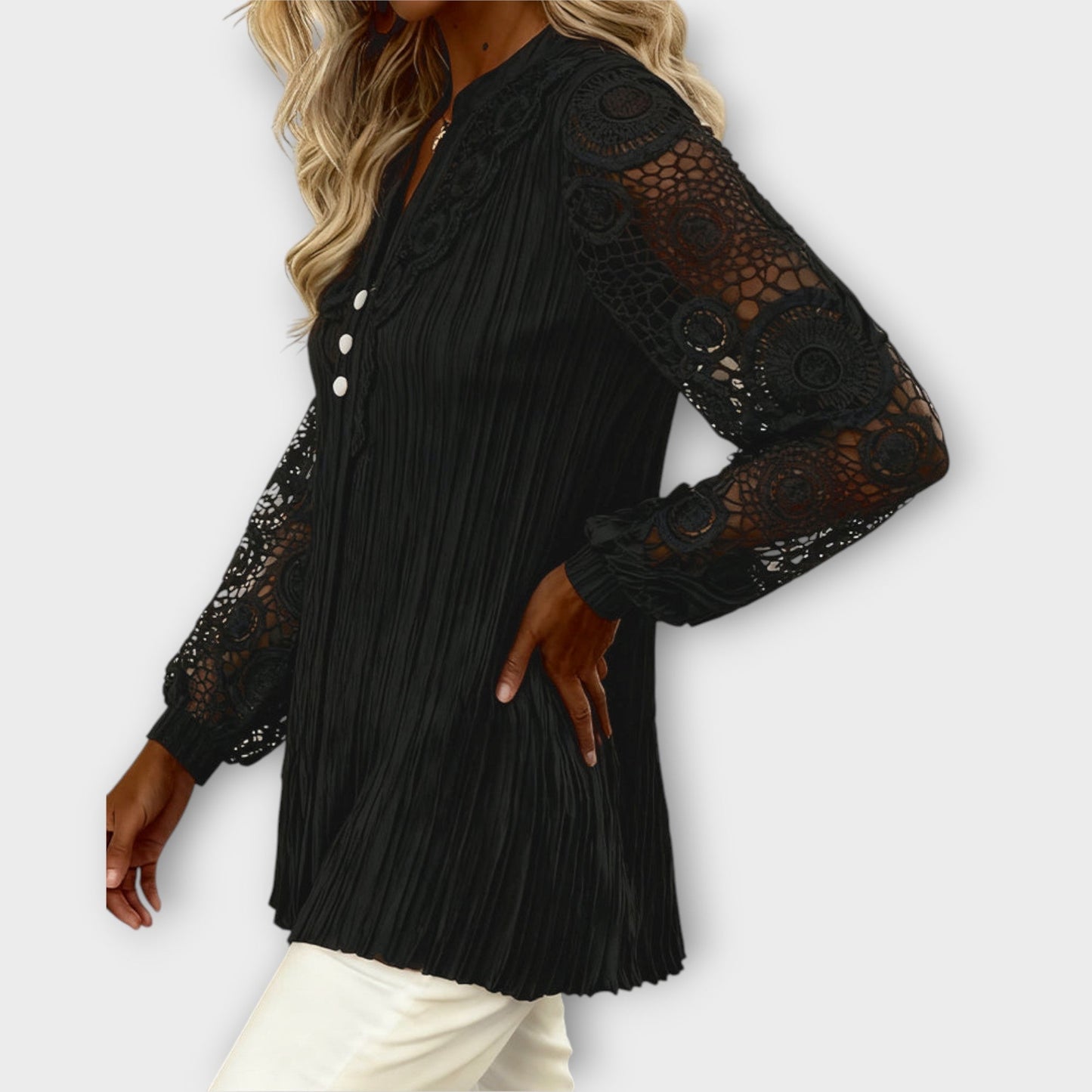 Blusa Plisada con Mangas de Encaje Elegante