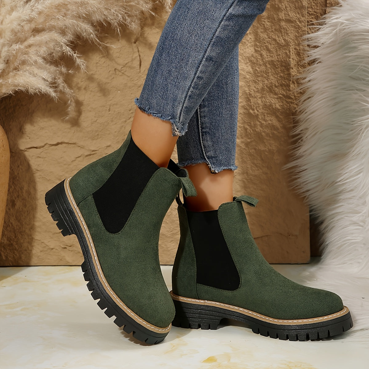 Botines de mujer en color sólido con suela gruesa