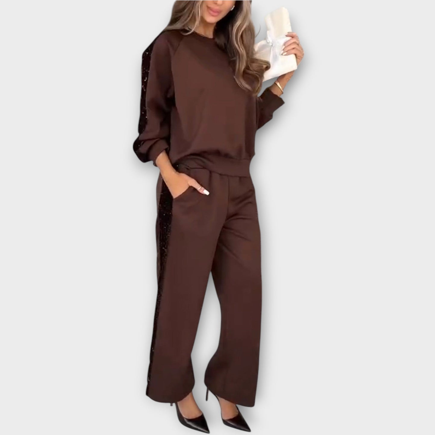Conjunto Lounge con Bordes de Lentejuelas