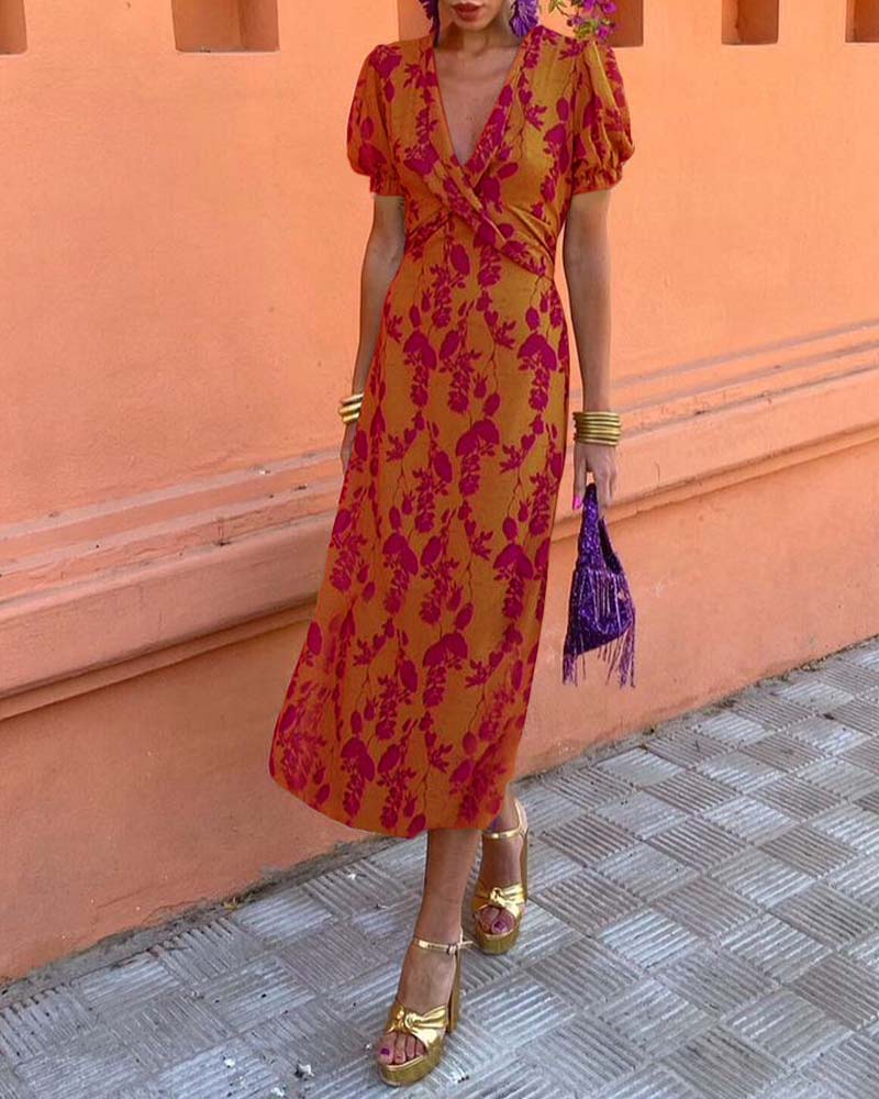 Aria™ - Elegante vestido de escote en V profundo con patrón de hojas