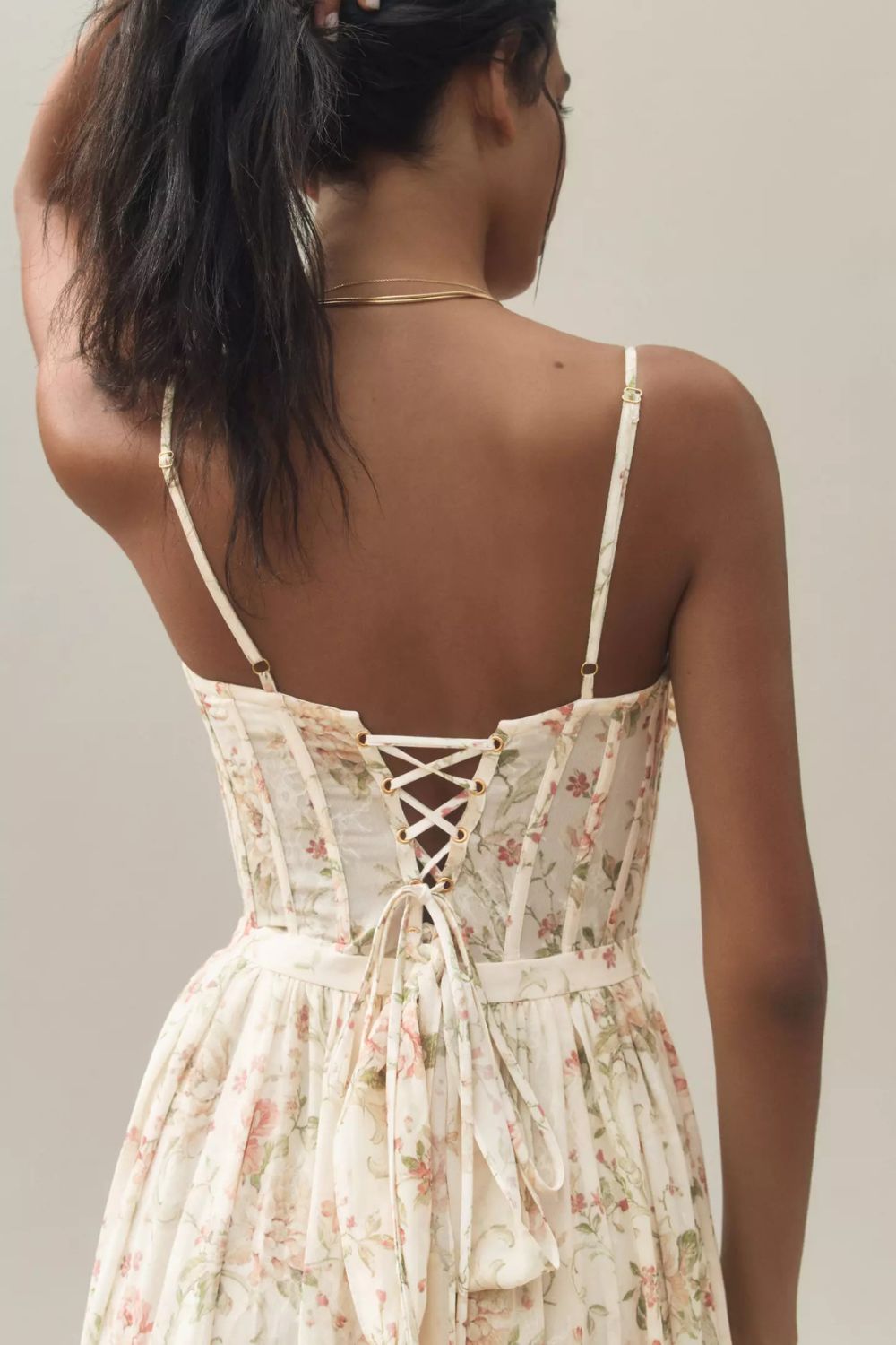 Alira | Vestido Floral Elegante de Verano