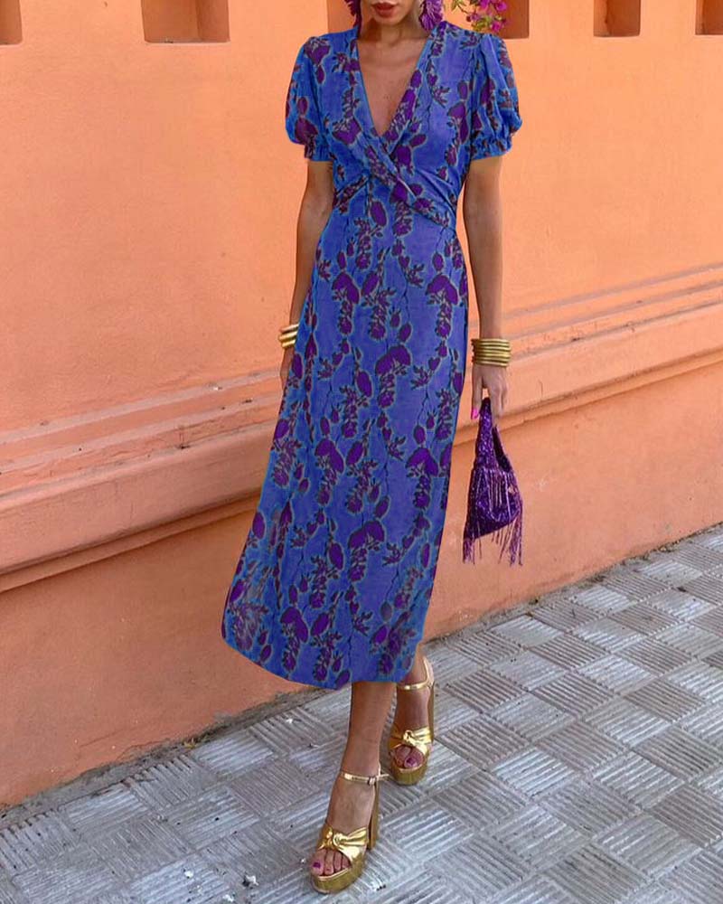 Aria™ - Elegante vestido de escote en V profundo con patrón de hojas
