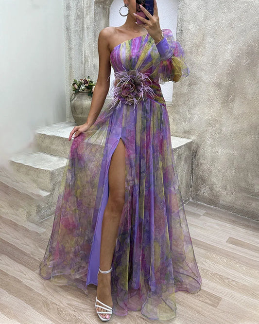 Cecelia | Vestido Elegante con Manga Asimétrica y Abertura