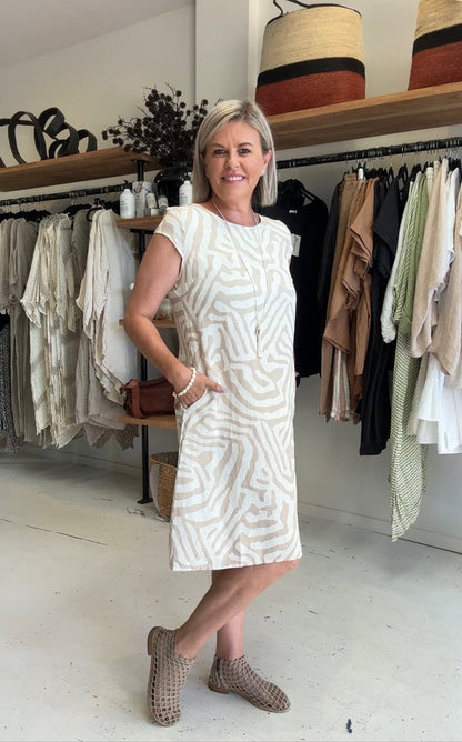 Nelia - Vestido de estampado de cebra con cuello redondo