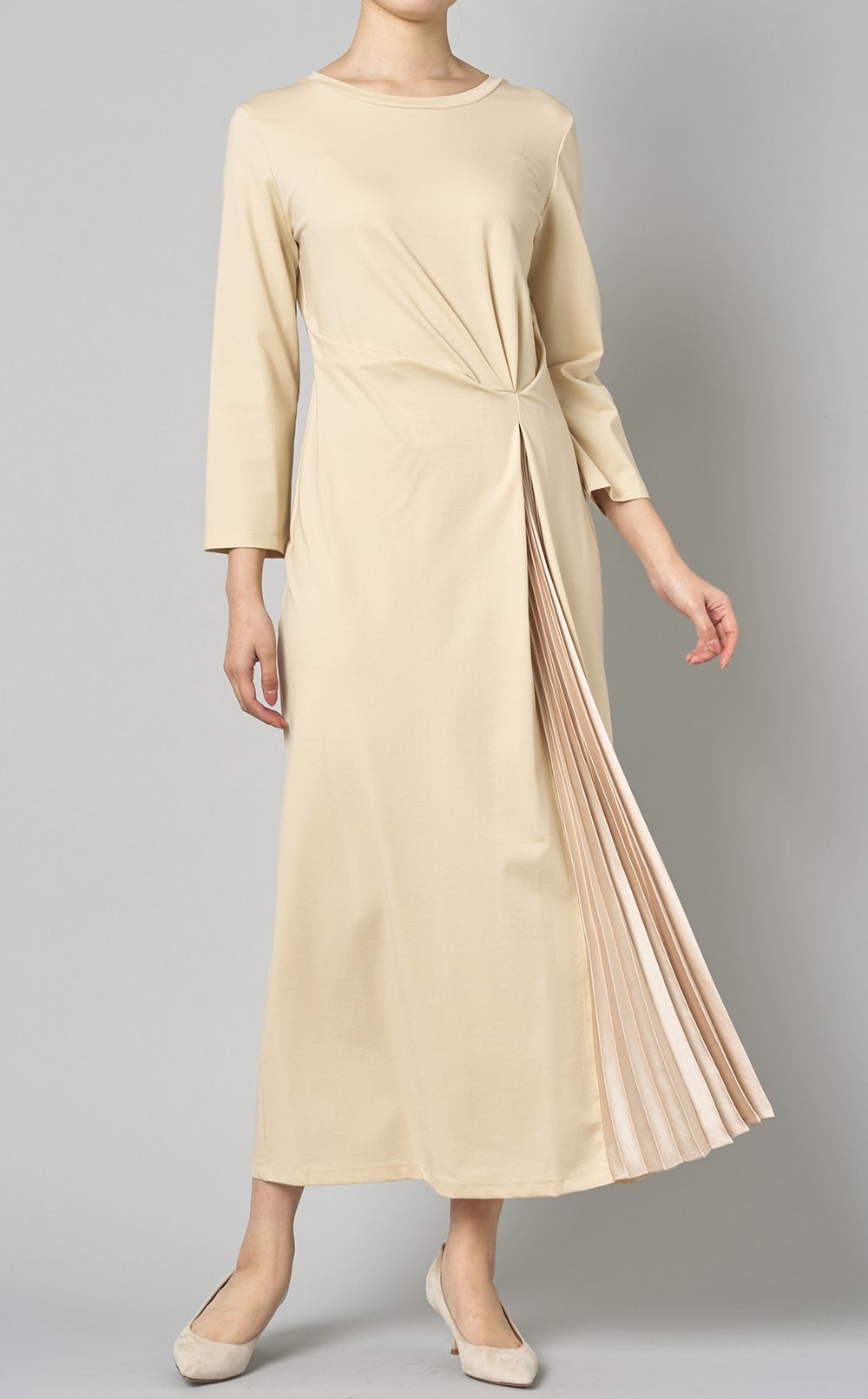 Vestido de Punto con Pliegues Laterales