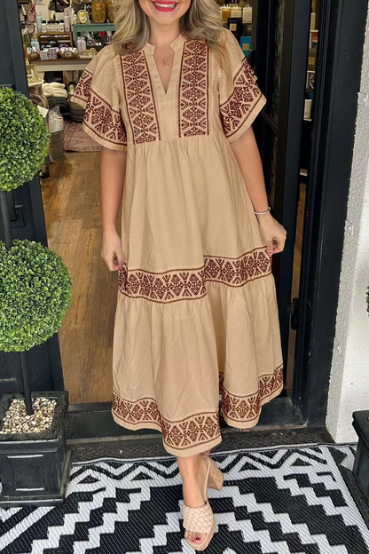 SORAYA – VESTIDO A-LINE CON ESCOTE EN V Y ESTAMPADO GEOMÉTRICO