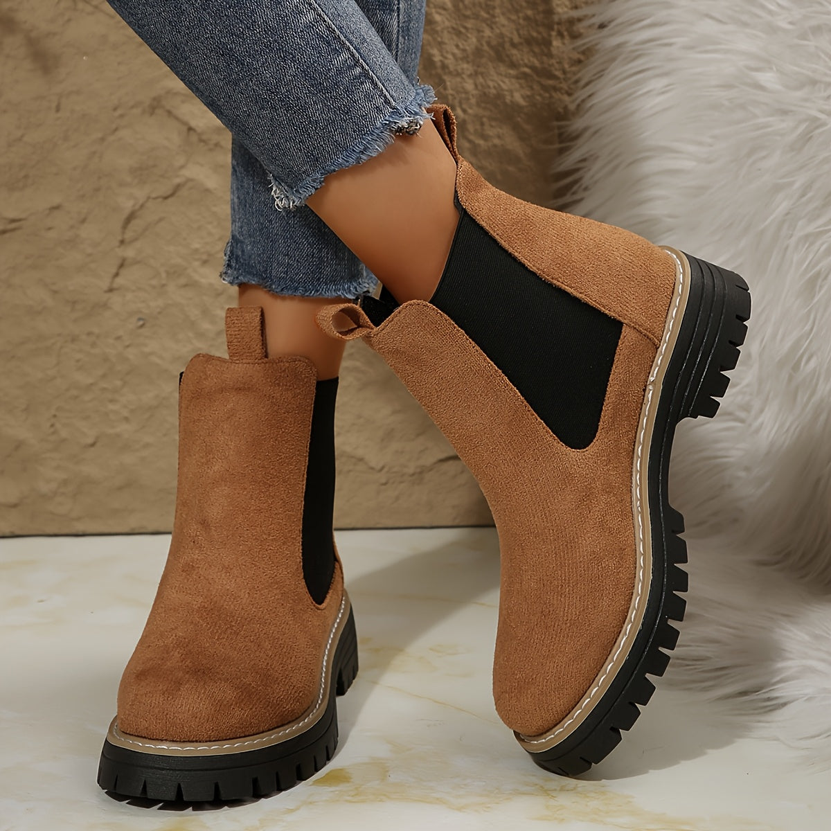 Botines de mujer en color sólido con suela gruesa