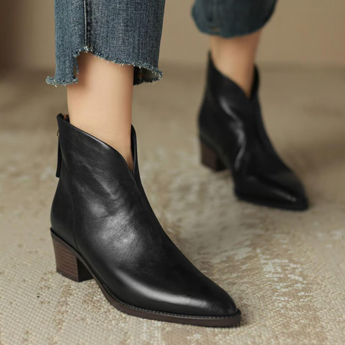 Julissa - Elegantes Botines de Cuero
