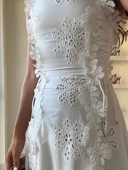 Éliora – Vestido Maxi de Encaje Floral con Tirantes Ajustables