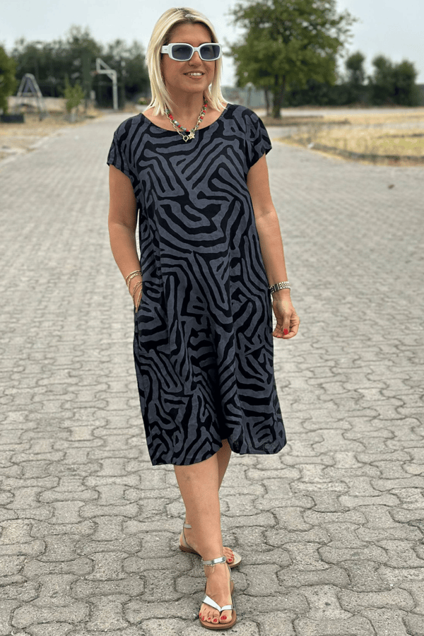 Nelia - Vestido de estampado de cebra con cuello redondo