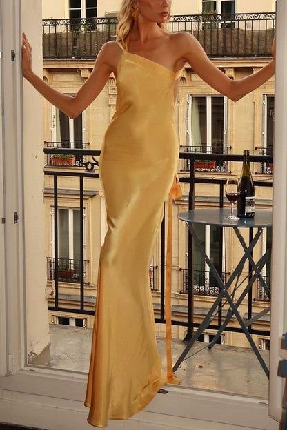 Vestido maxi satinado asimétrico
