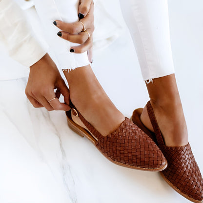 Whisper - Sandalias de piel trenzada elegantes para mujer
