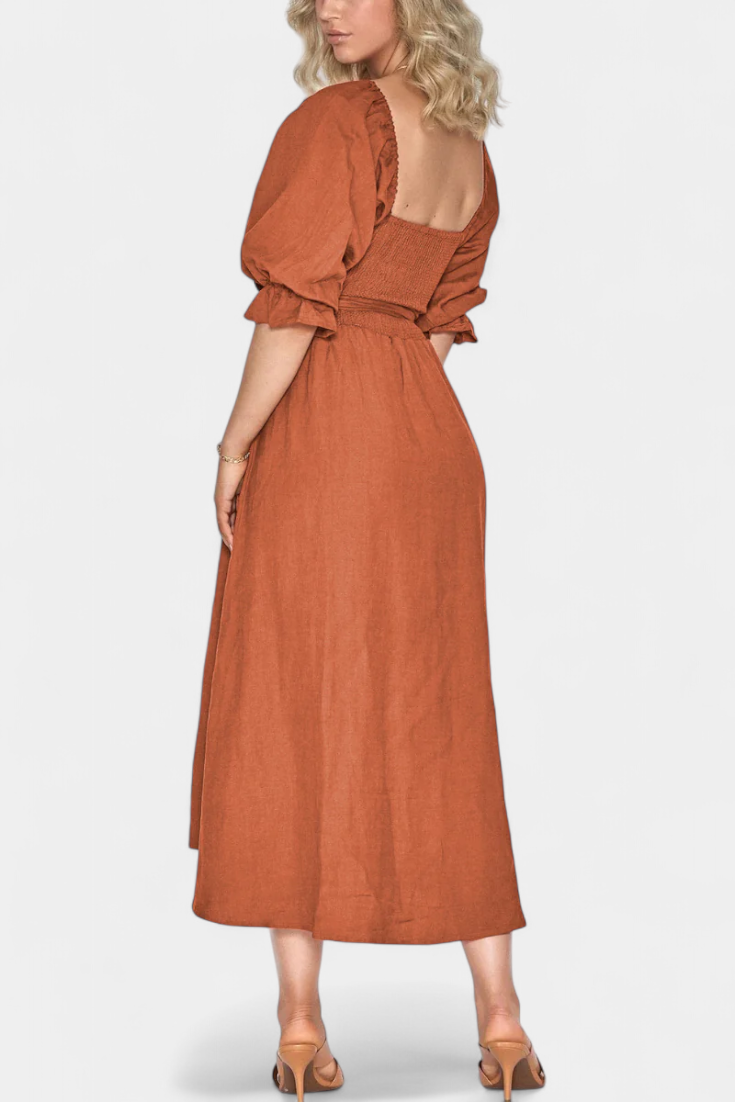 Petra Vestido de Dos Niveles con Cuerpo Fruncido y Mangas Abullonadas