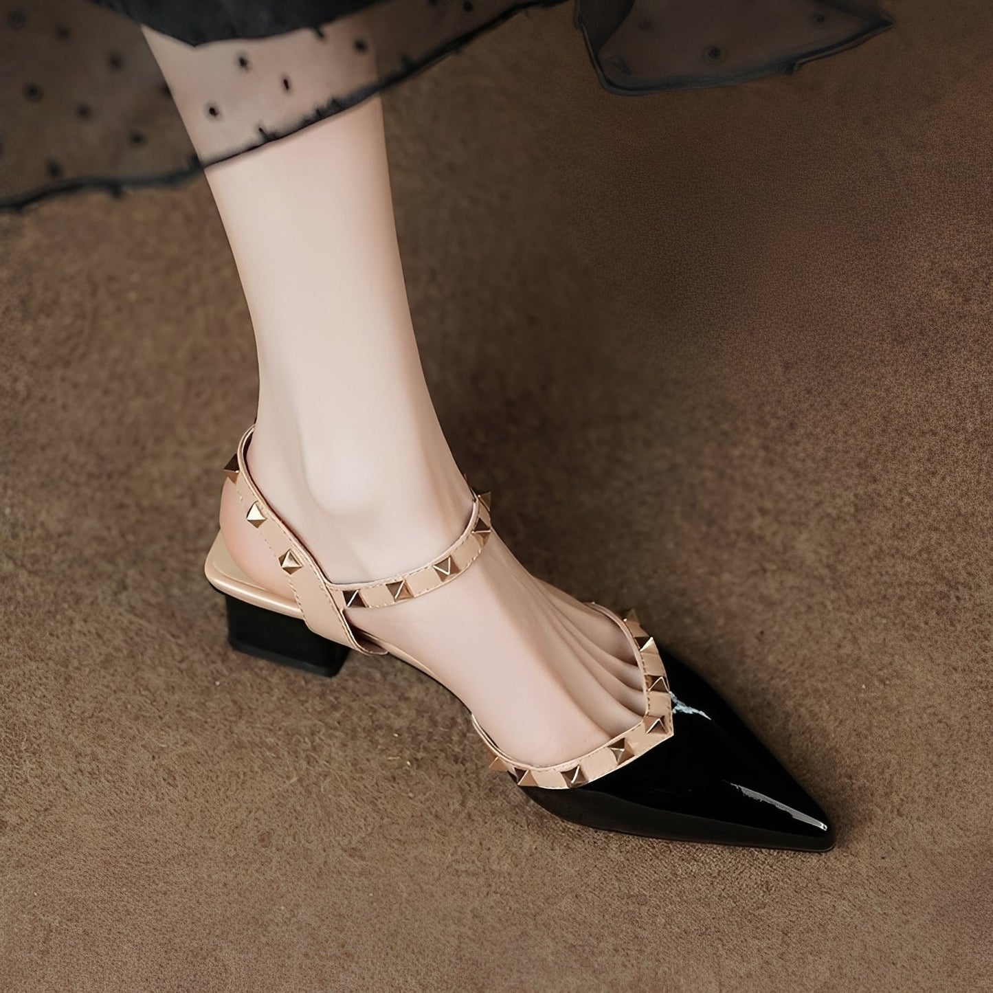 Paula - Elegantes zapatos de tacón con tachuelas puntiagudas para mujer