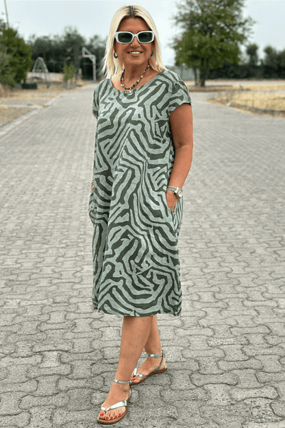 Nelia - Vestido de estampado de cebra con cuello redondo