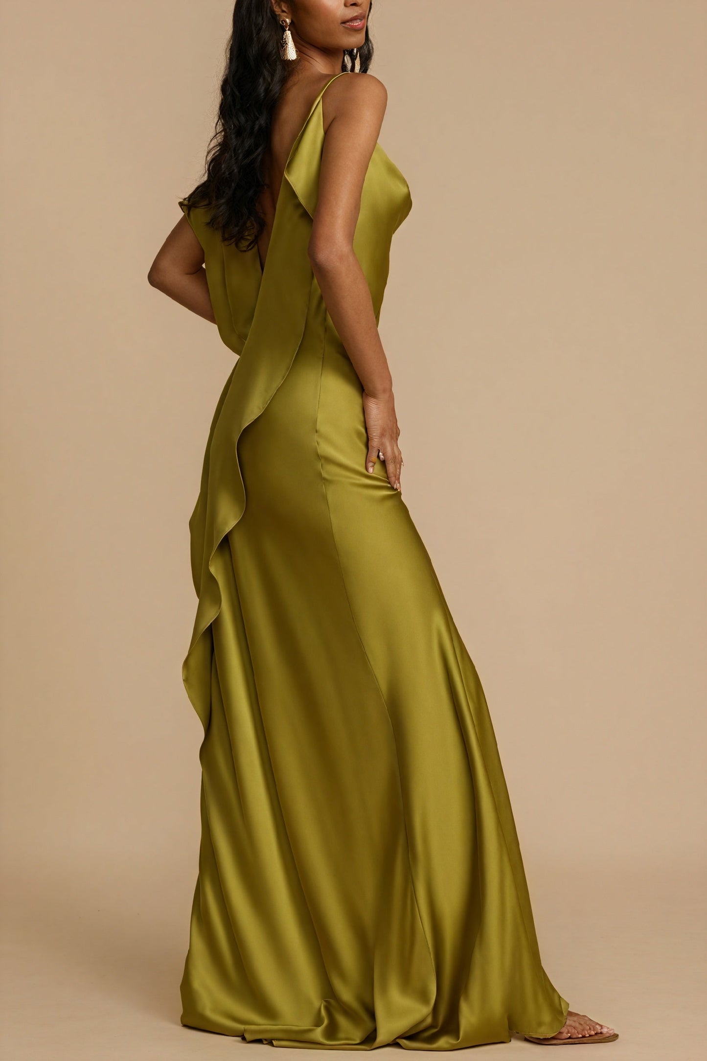 Vestido Largo Deslizante con Abertura
