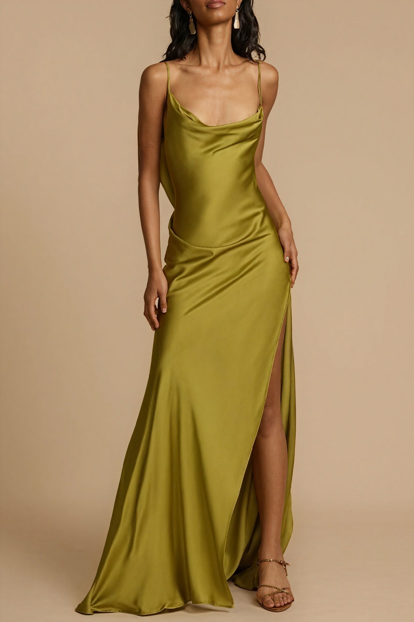 Vestido Largo Deslizante con Abertura