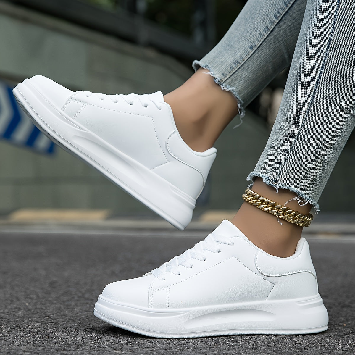 Romy - Zapatillas de piel blanca con un aspecto limpio