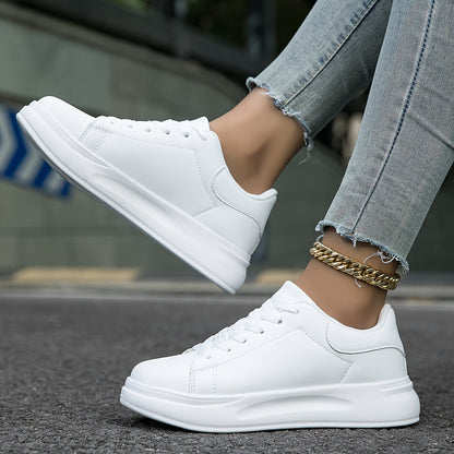Romy - Zapatillas de piel blanca con un aspecto limpio