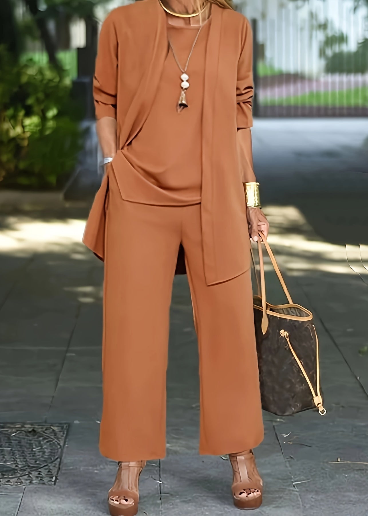 Layla - Conjunto de Tres Piezas Chic y Estiloso