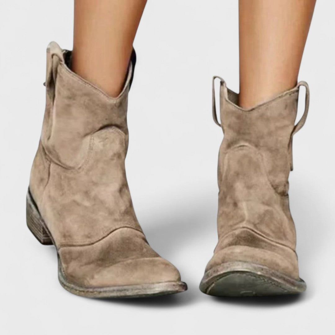 Carlotta - Botines atemporales