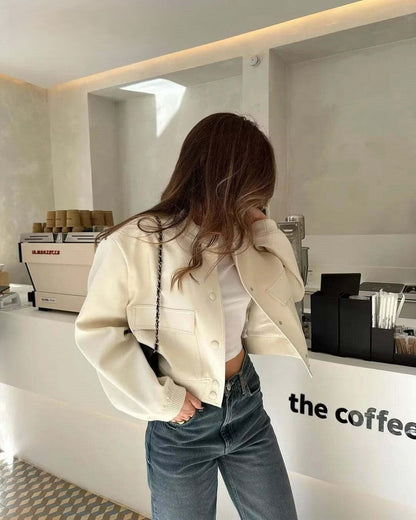 BELLA | Chaqueta Bomber de Manga Larga Corto