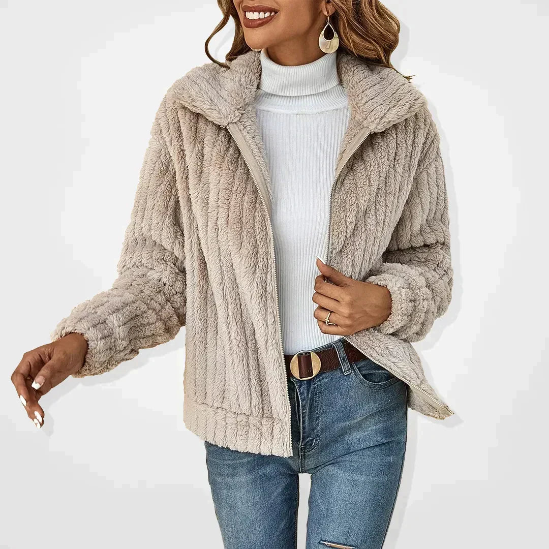 Iris | Elegante Chaqueta de Piel