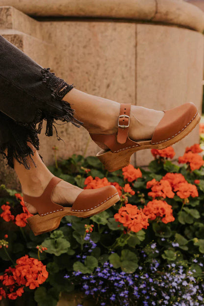 Ammara – Zuecos de Elegancia Sin Esfuerzo