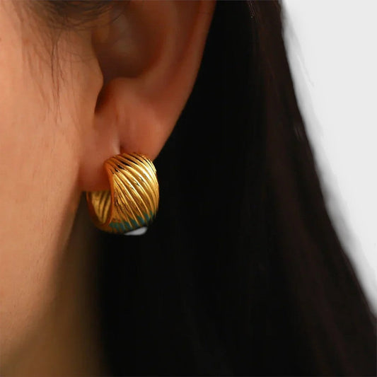 Emy – Pendientes de aro inspirados en lo vintage con un toque de lujo