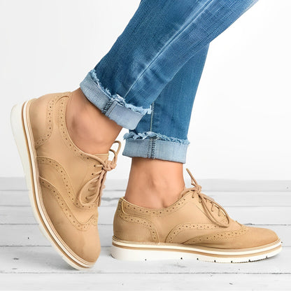 Sloane - Zapatos Oxford con Cordones y Recortes